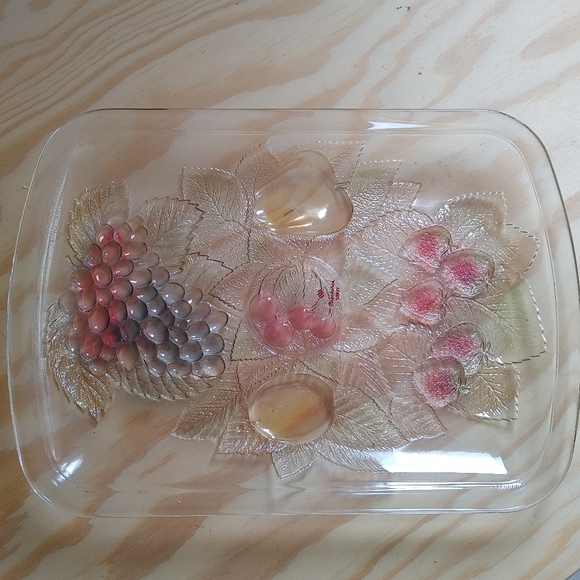 Glass Serving Tray with Colored Fruit Motif, made by Pasabahce in Turkey - Picture 5 of 11
